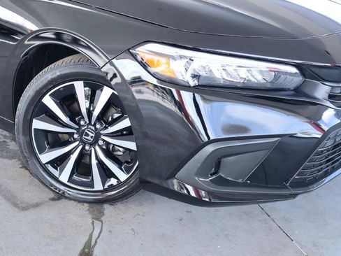 Used 2023 Honda Civic EX image 4