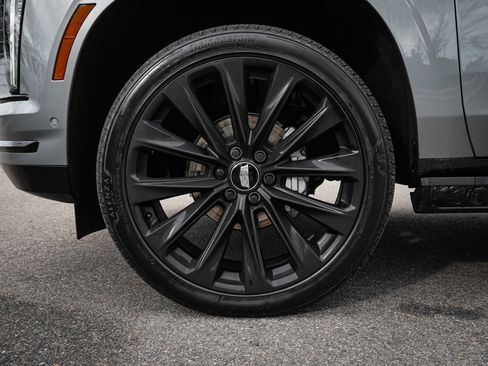 Used 2025 Cadillac Escalade Sport Platinum w/ LPO, ONYX Package image 13