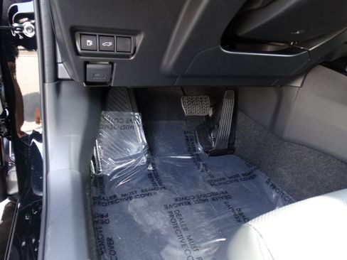 New 2026 Toyota Prius Limited w/ Limited Premium Package FWD image 8