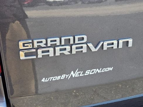 Used 2017 Dodge Grand Caravan SXT FWD image 16