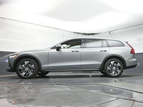 New 2026 Volvo V60 B5 Cross Country Plus w/ Protection Package Premier image 36