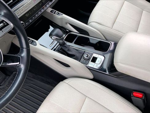 Used 2021 Kia Telluride EX w/ EX Premium Package image 16