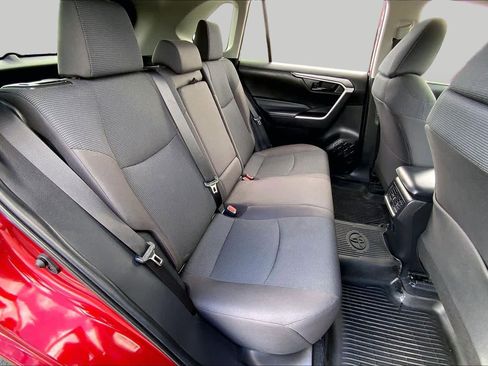 Used 2022 Toyota RAV4 LE FWD image 19