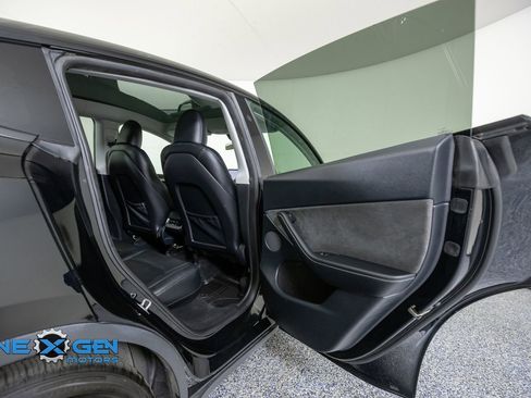 Used 2024 Tesla Model Y Performance AWD/4WD image 33
