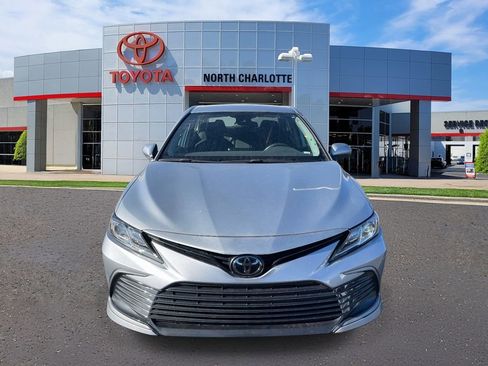 Used 2023 Toyota Camry LE image 5