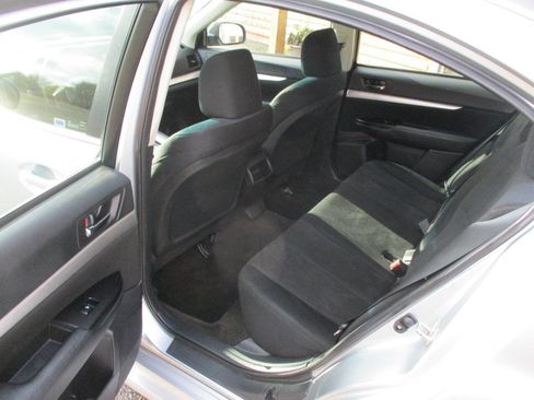 Used 2014 Subaru Legacy 2.5i Premium image 17