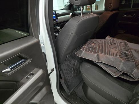 Used 2023 Chevrolet Colorado LT w/ LT Convenience Package II image 28