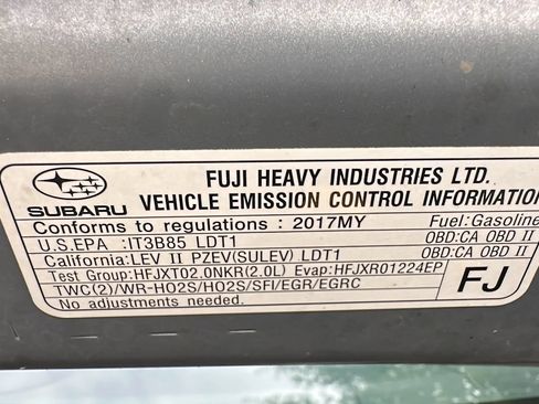 Used 2017 Subaru Crosstrek 2.0i Premium AWD/4WD image 10