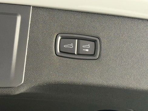 New 2026 Porsche Cayenne image 18