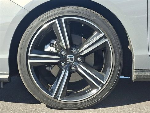Used 2025 Honda Accord Sport image 8