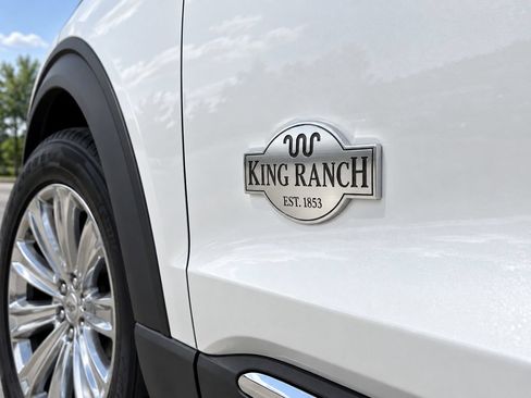 Used 2022 Ford Explorer King Ranch RWD image 9
