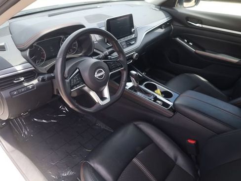 Certified 2025 Nissan Altima 2.5 SR FWD image 8