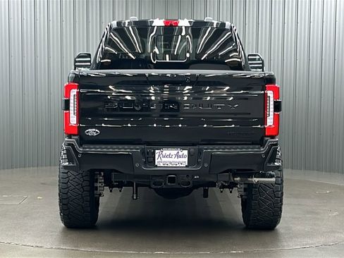 Used 2025 Ford F250 Platinum w/ FX4 Off-Road Package image 4