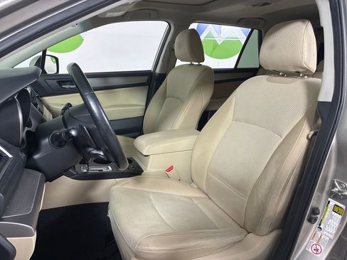 Used 2016 Subaru Outback 2.5i Premium image 28