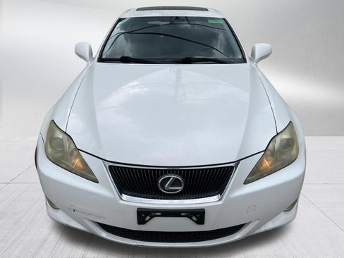 Used 2007 Lexus IS 250 w/ Premium Pkg RWD image 2