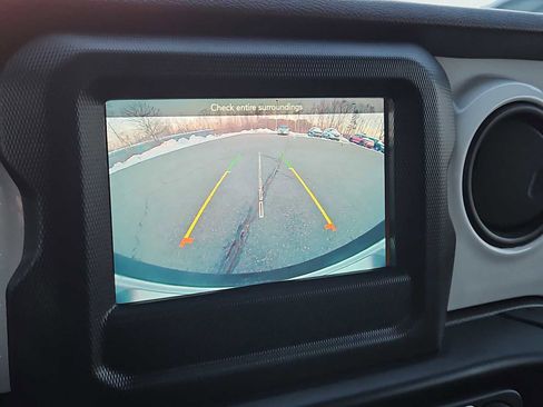 Used 2021 Jeep Wrangler Unlimited Islander image 15