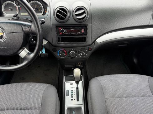 Used 2010 Chevrolet Aveo LT image 18