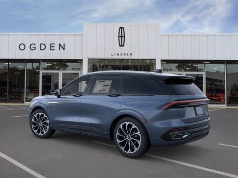 New 2026 Lincoln Nautilus Reserve image 4