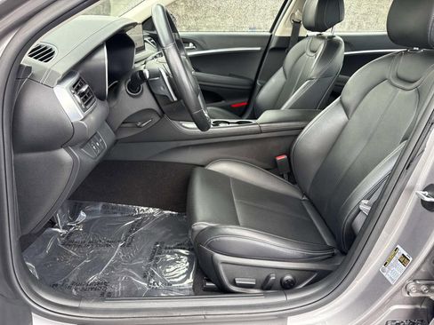 Used 2023 Genesis G70 2.0T image 29