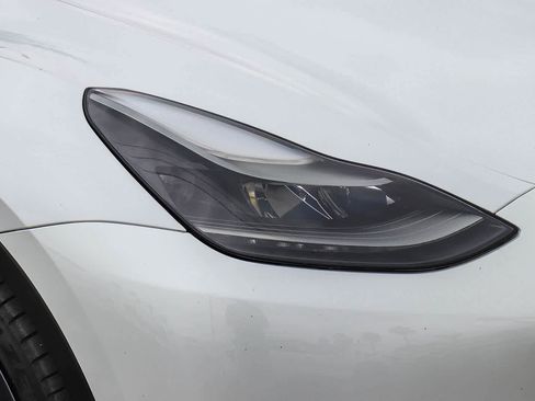 Used 2022 Tesla Model Y Performance AWD/4WD image 4