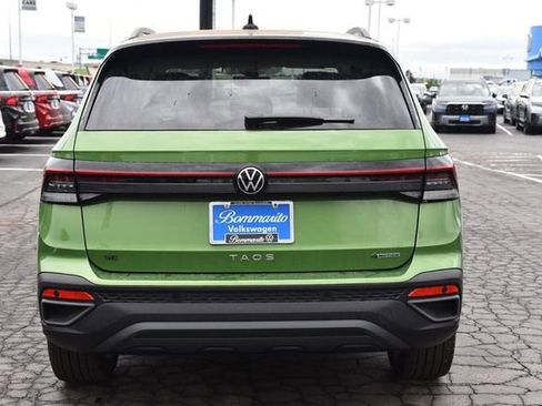 New 2026 Volkswagen Taos SE image 6