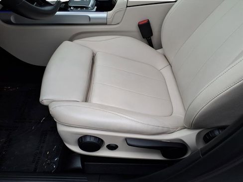 Used 2022 Mercedes-Benz GLB 250 GLB 250 image 18