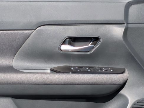 New 2026 Nissan Kicks SV w/ Charging Package FWD image 13