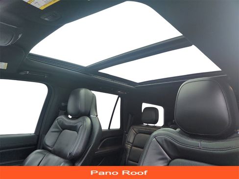 Used 2021 Lincoln Navigator Reserve image 12