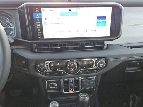 Used 2024 Jeep Wrangler Unlimited Sahara w/ Safety Group image 8