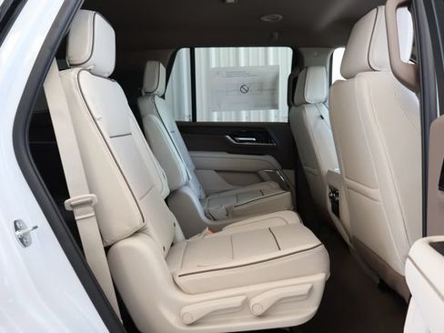 New 2026 GMC Yukon Denali AWD/4WD image 21