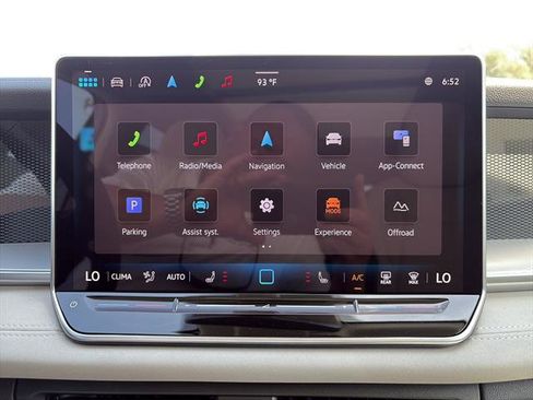 New 2025 Volkswagen Tiguan SE image 20