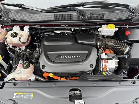 Used 2020 Chrysler Pacifica Touring-L FWD image 26