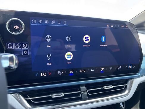 New 2026 Chevrolet Equinox EV LT FWD image 18