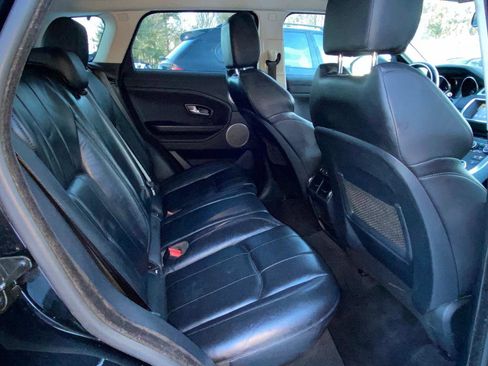 Used 2017 Land Rover Range Rover Evoque SE Premium image 6