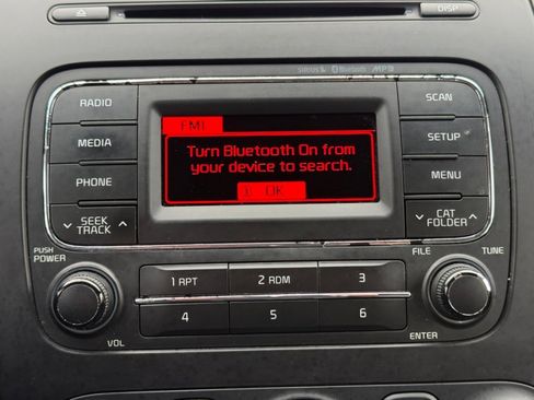 Used 2016 Kia Forte LX image 24