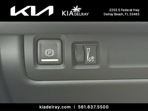 Used 2024 Cadillac XT4 Premium Luxury w/ Cold Weather Package FWD image 29