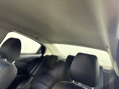 Used 2018 Toyota Yaris iA image 12