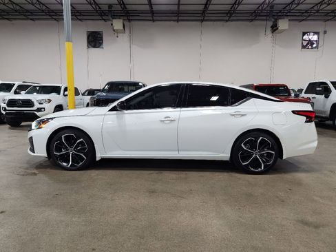 Used 2023 Nissan Altima 2.5 SR image 7