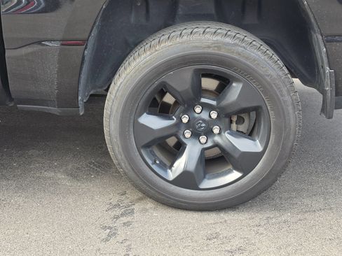 Used 2019 RAM 1500 Big Horn AWD/4WD image 5