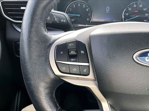 Certified 2023 Ford Explorer XLT w/ Equipment Group 202A image 17