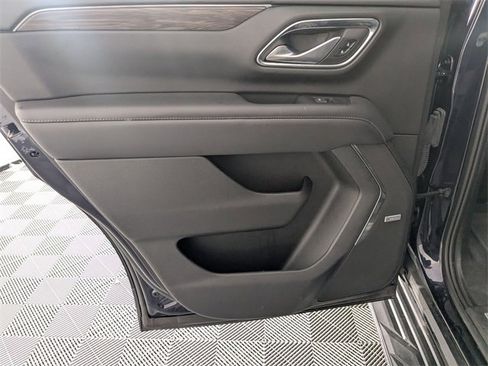 Used 2022 Chevrolet Tahoe LT w/ Luxury Package image 29
