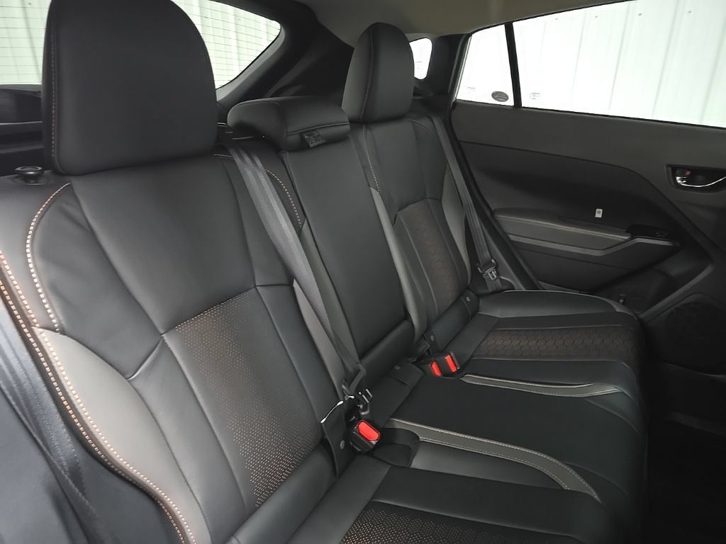 Used 2025 Subaru Crosstrek 2.5i Limited AWD/4WD image 18