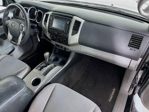 Used 2014 Toyota Tacoma PreRunner w/ SR5 Package RWD image 30