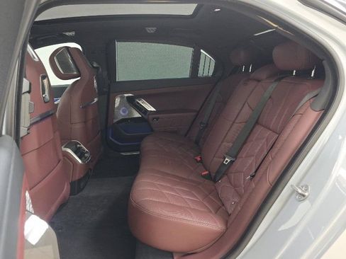 Used 2023 BMW 760i xDrive w/ Executive Package AWD/4WD image 6