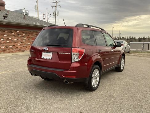 Used 2012 Subaru Forester 2.5X Limited AWD/4WD image 8