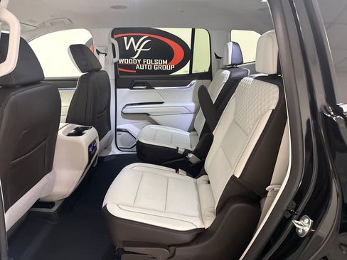 New 2026 GMC Acadia Denali w/ Super Cruise Package FWD image 12