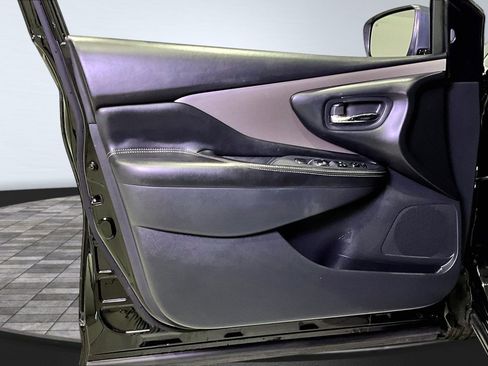 Used 2023 Nissan Murano SV w/ SV Midnight Edition Package image 19