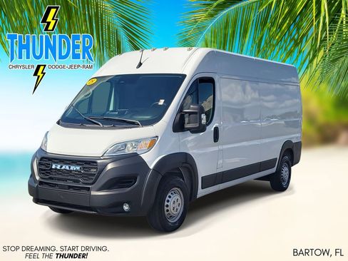 Used 2025 RAM ProMaster 2500 w/ Convenience Group FWD image 2