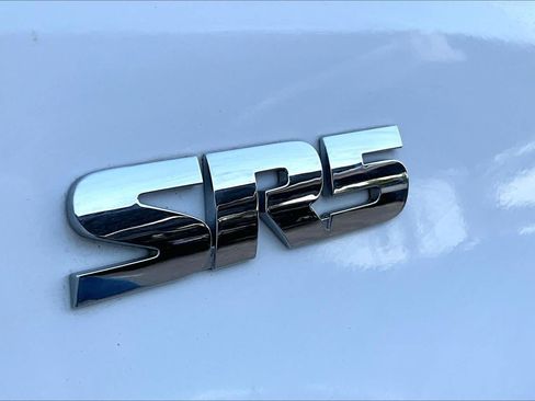 Used 2020 Toyota 4Runner SR5 AWD/4WD image 31