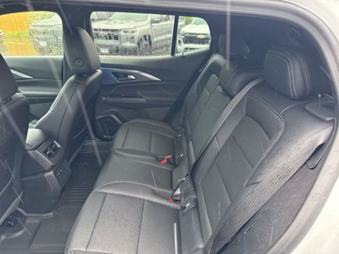New 2025 Chevrolet Equinox EV LT w/ Convenience Package II FWD image 11